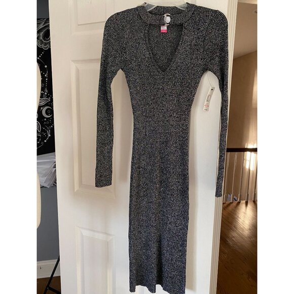 2 NWT Junior's No Boundaries sparkly sweater dress keyhole design SMALL - Picture 1 of 8